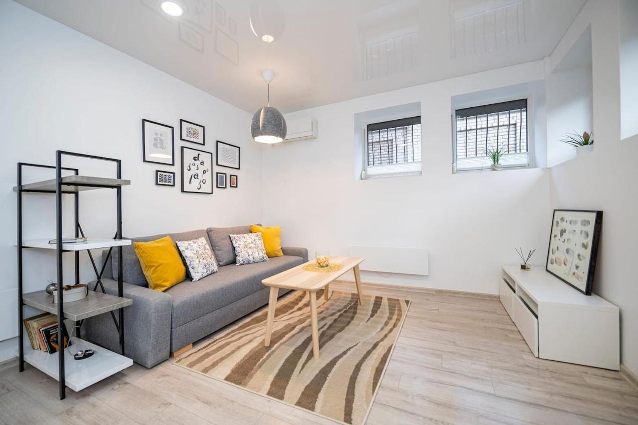Kepezinski Centre Apartments Каунас Экстерьер фото
